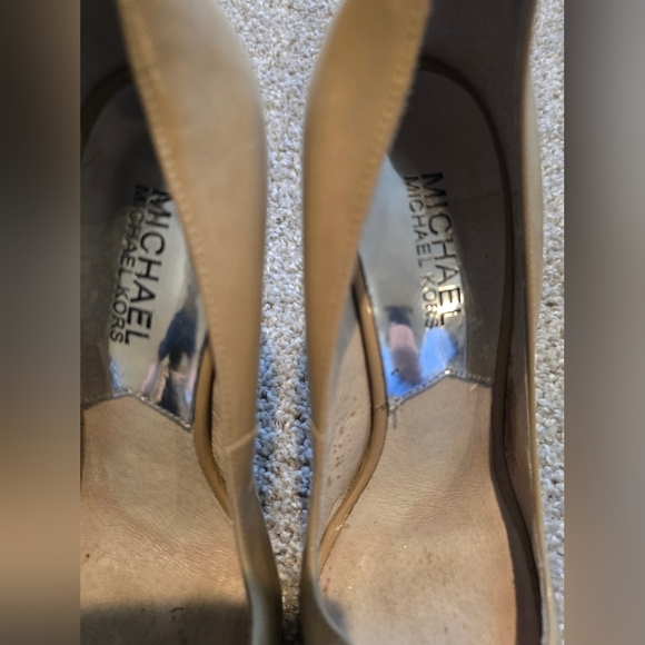 Michael Kors Women's Tan Peep-Toe Heels - Picture 2 of 14